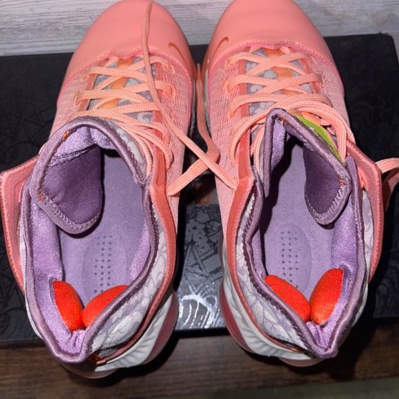 Nike LeBron 19 XIX Low Basketball Shoes - Men’s Size 6.5 //// Women’s Size 8 - Picture 7 of 9